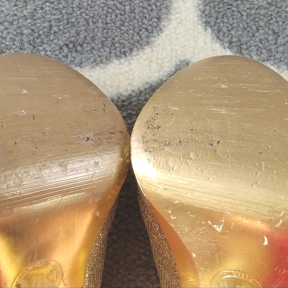 Michael Kors "York" Gold Glitter Peep Toe Slingbacks - Picture 12 of 15